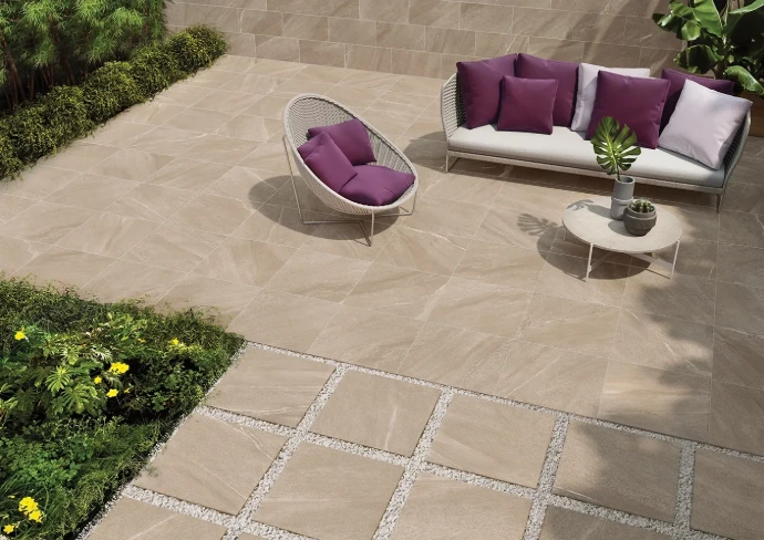 Carrelage extérieur antidérapant pour terrasse ensoleillée à Saint-Leu