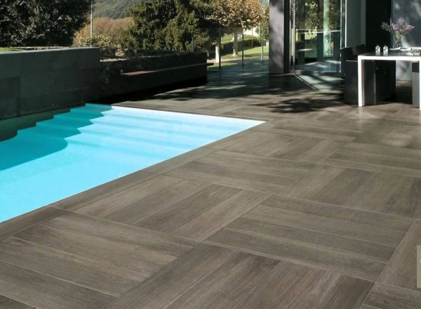 Revêtement de sol extérieur robuste pour aménagement de terrasse et piscine à Saint-Joseph