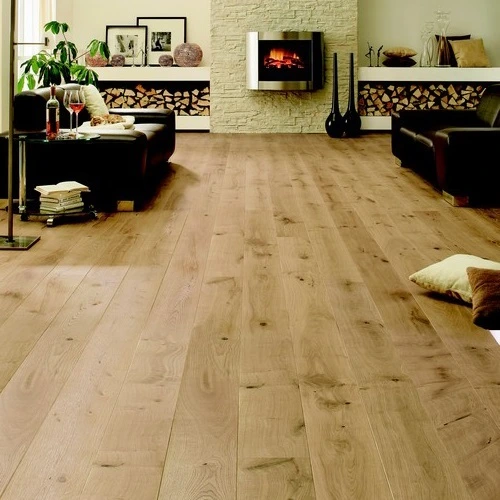 Vente et pose de parquet résistant pour grand salon à Saint-André
