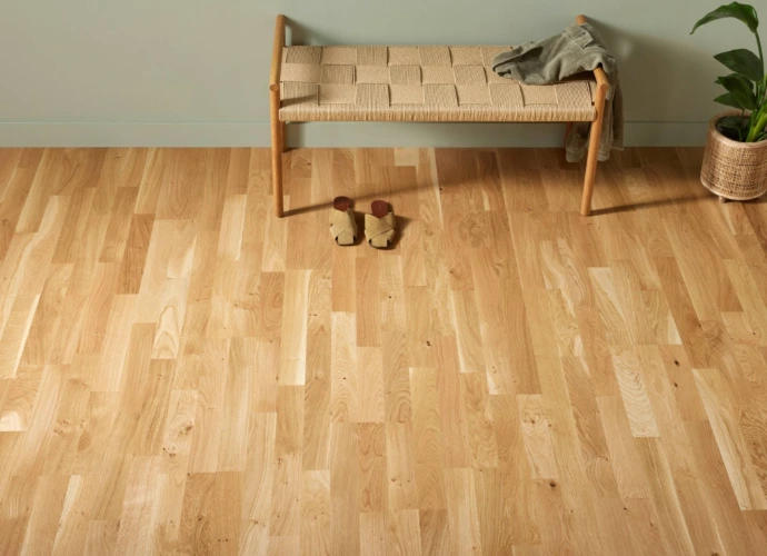 Vente de parquet en bois clair pour aménagement intérieur de maison à Saint-Leu