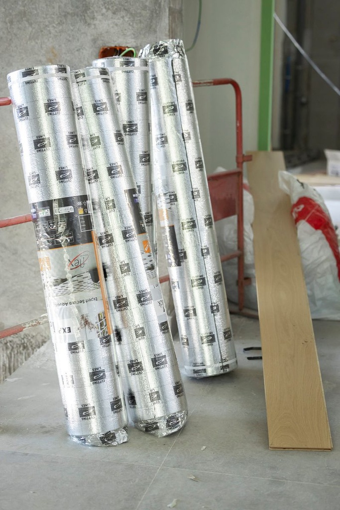 Sous couche sol stratifié.svg